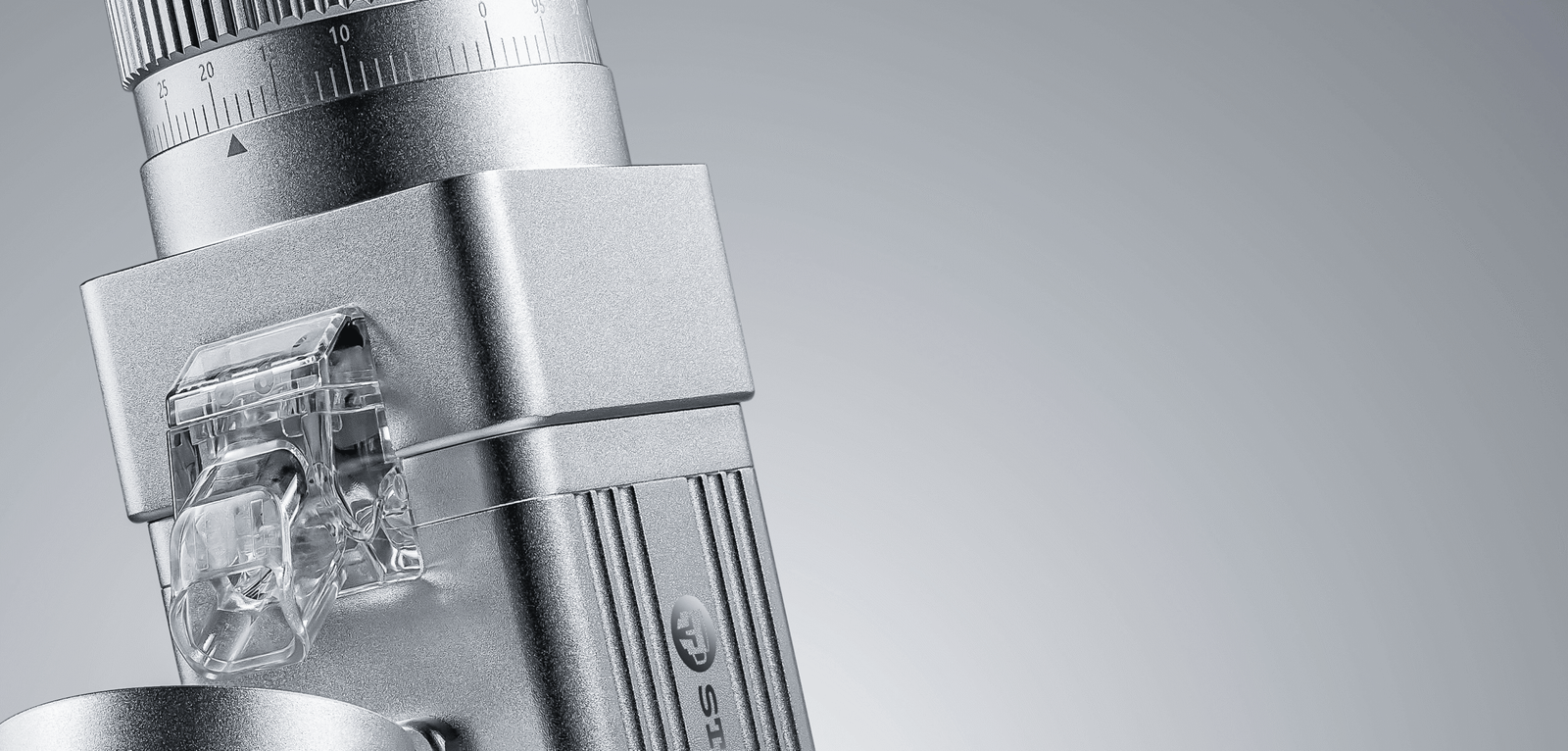 E55 removable magnetic grounds chute